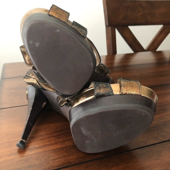 Michael Kors Platform Sandals - Picture 6 of 7